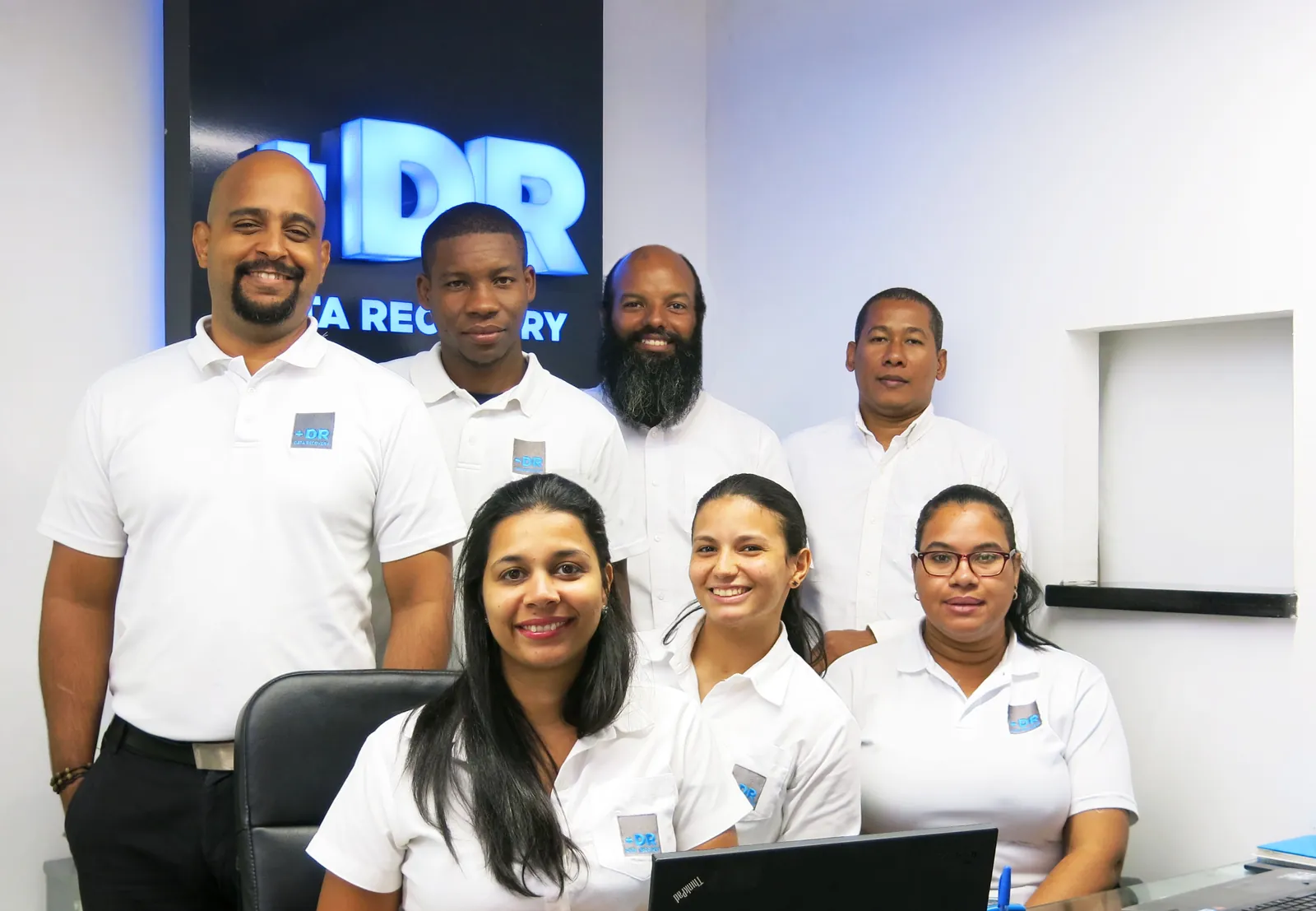The +DR Data Recovery team at our lab in Santo Domingo