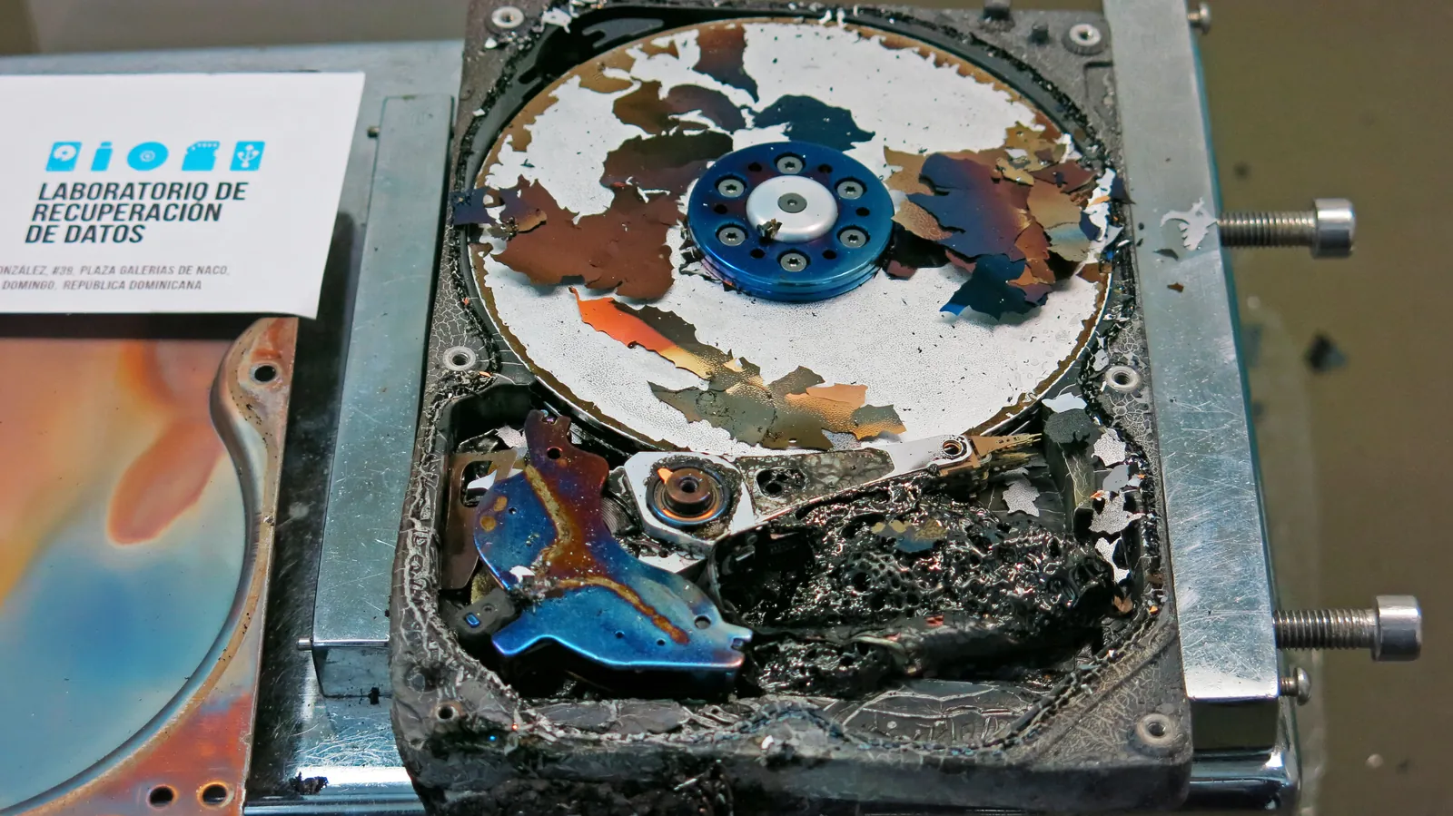 View of the +DR data recovery laboratory